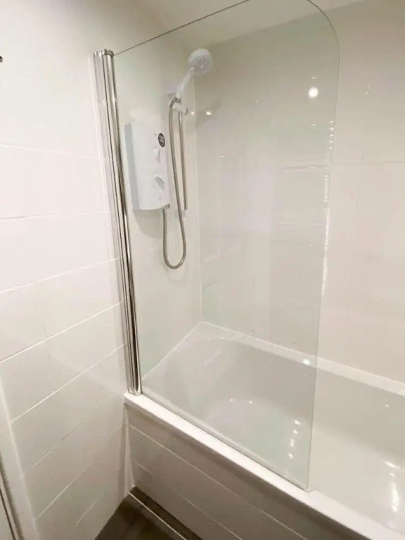 Peaceful City Living- 2 Bedroom House in Haymarket