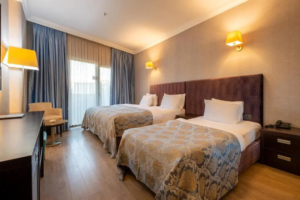 216 Castle Hotel