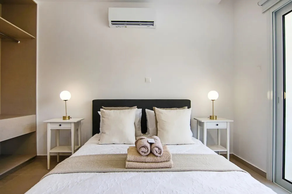 Phaedrus Living Seaside Luxury Limnaria 172