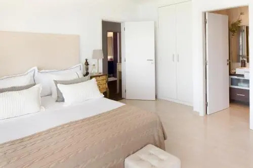 CALI Deluxe Holidays, Sesimbra