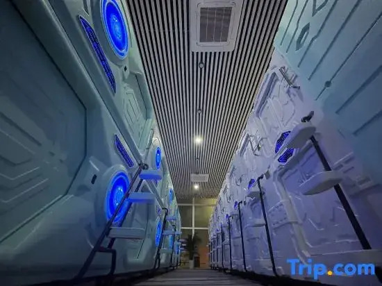 Sleeping Space Capsule Hotel (Fuzhou Changle Airport)