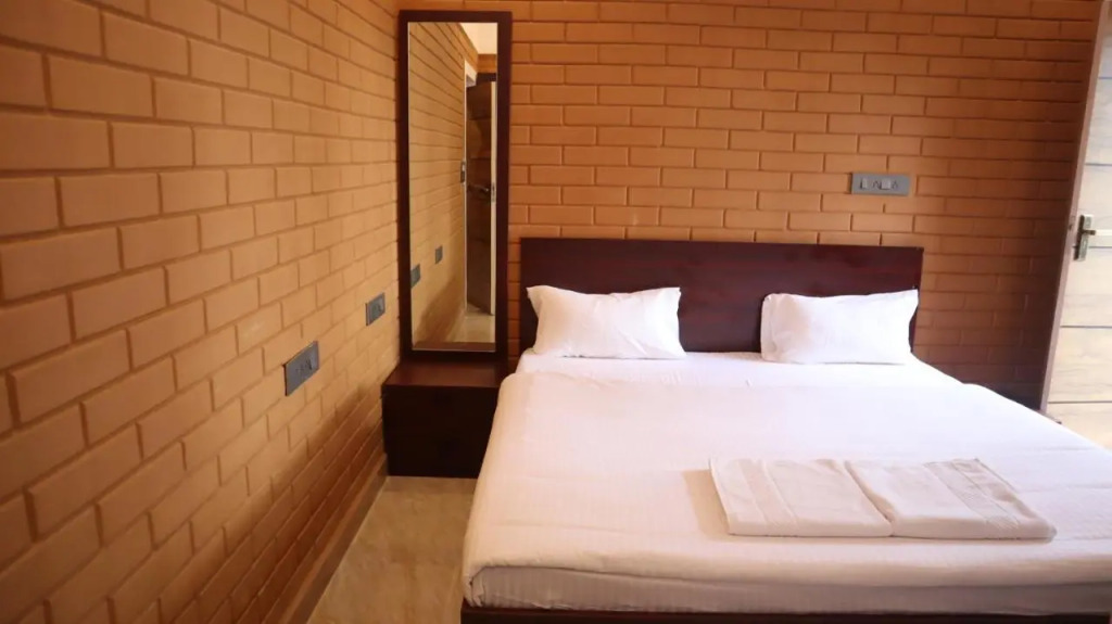 Smilestay Shree Jayaganga Arcade