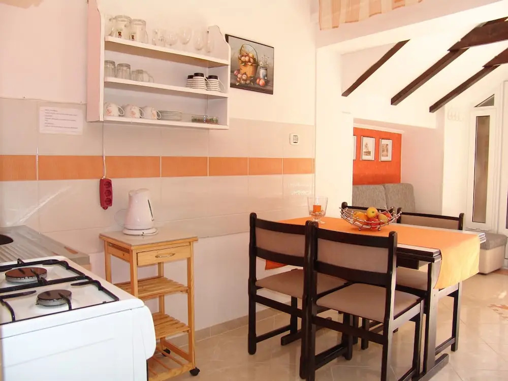 Apartments and Room Boris