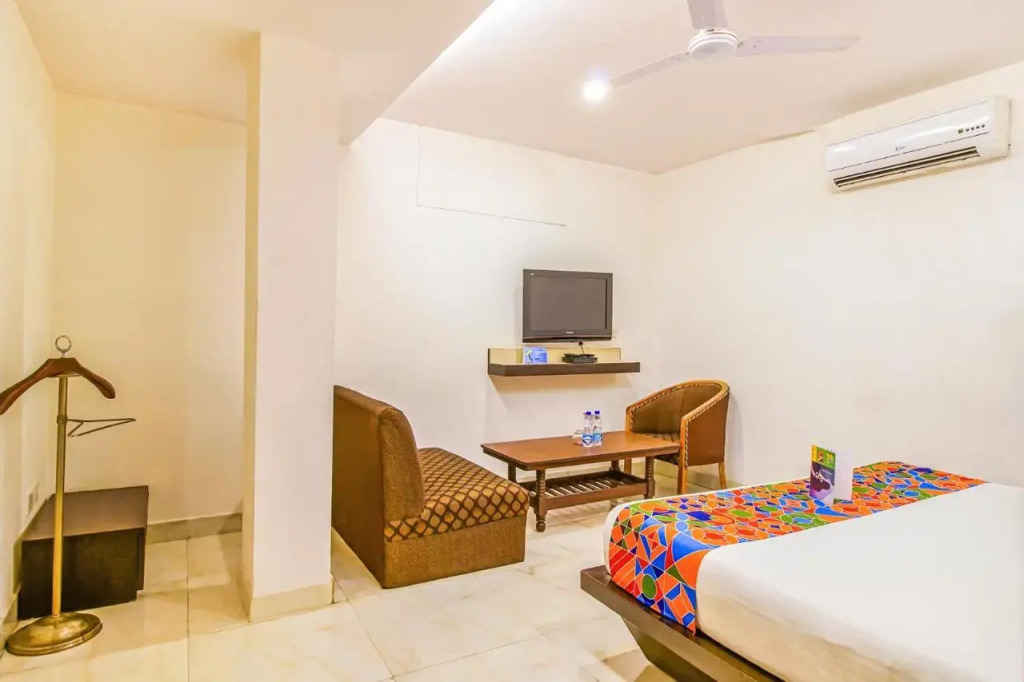 FabHotel White Klove - Nr New Delhi Railway Station