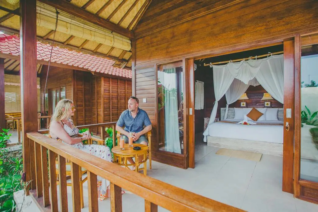Dini DNusa Lembongan