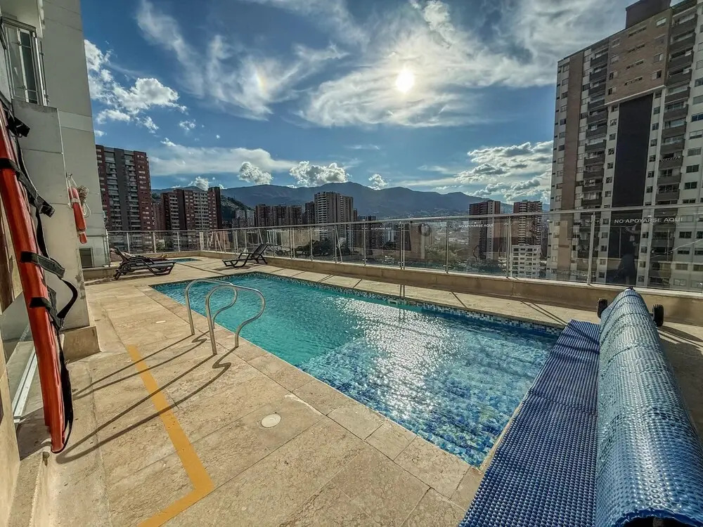 Mountain View, Pool & Gym (2506)