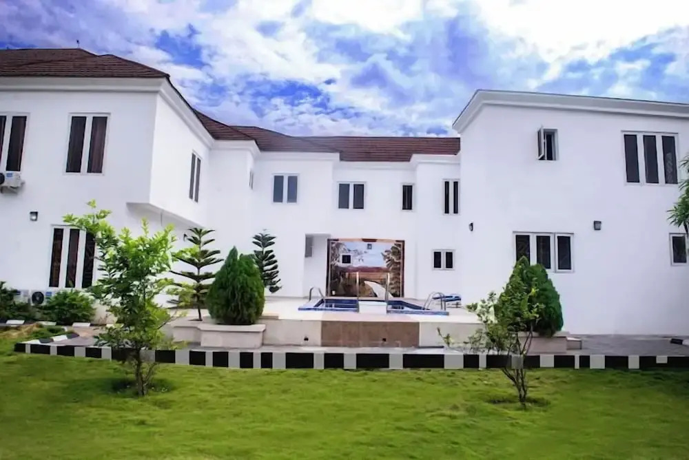 House 4 Apartments