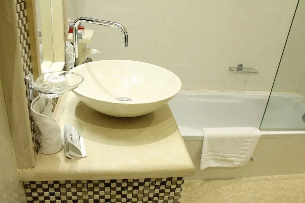 Levant Hotel