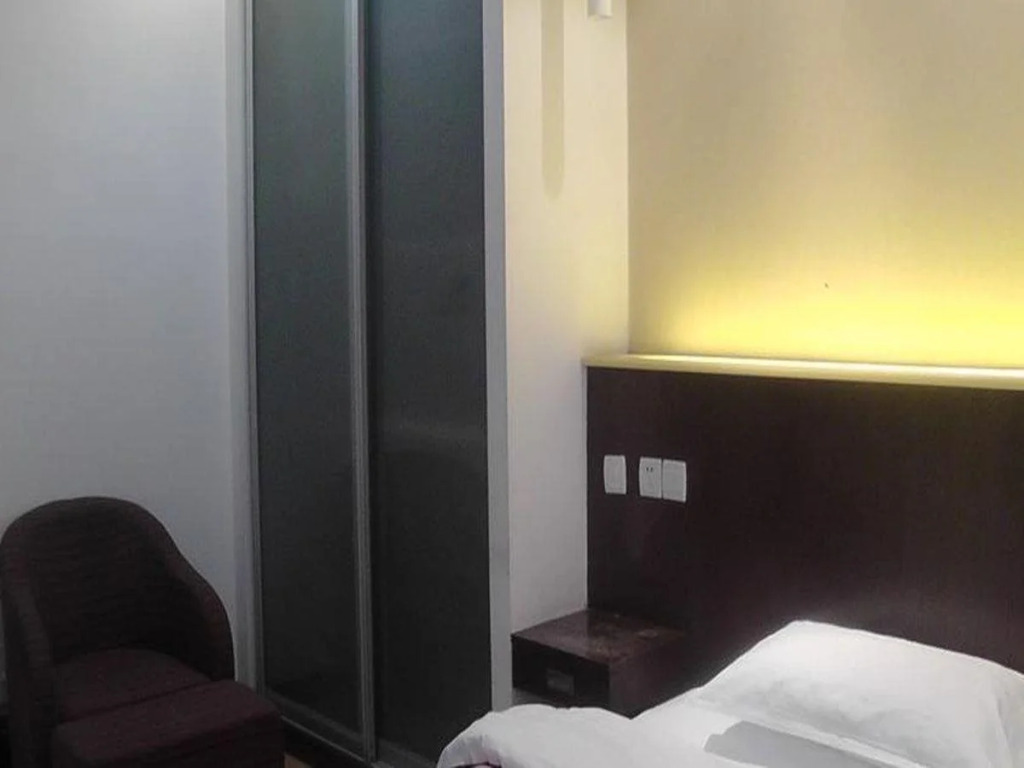 Shanghai Luminous Modern Universe Apartment Hotel
