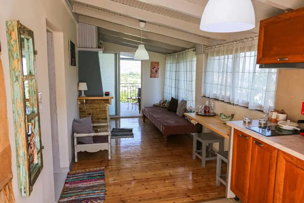 Alonia Apartment