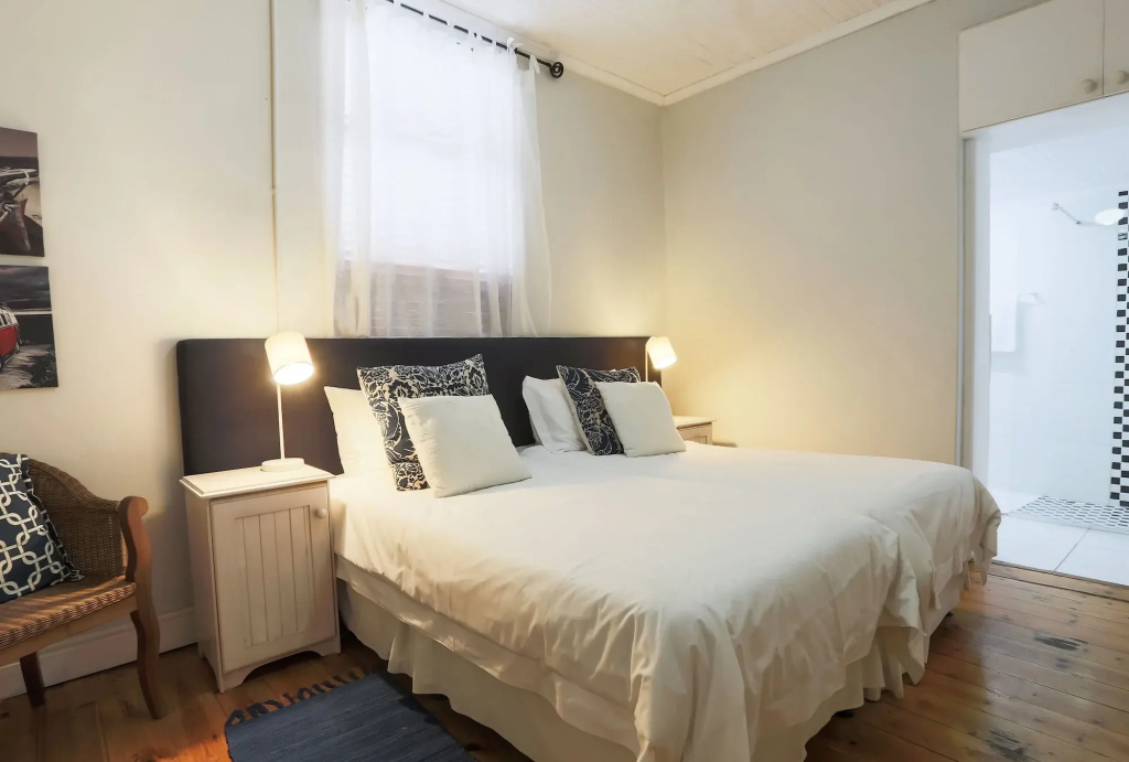 Loddeys Guesthouse by Beach Collection Winelands