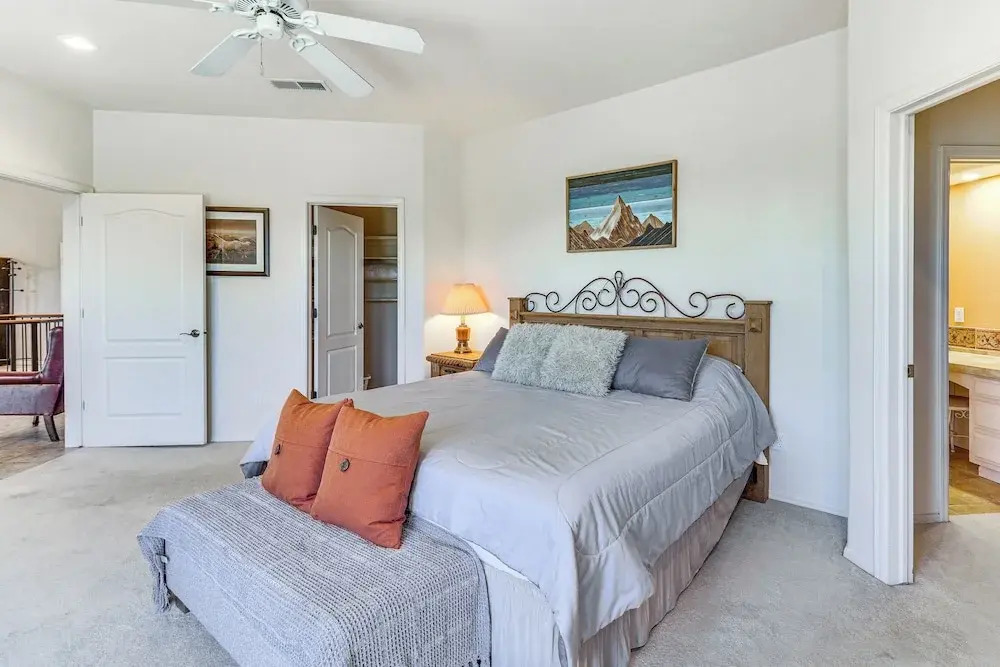Summer Hikes! Mtn-view Gem w/ Hot Tub in Ruidoso