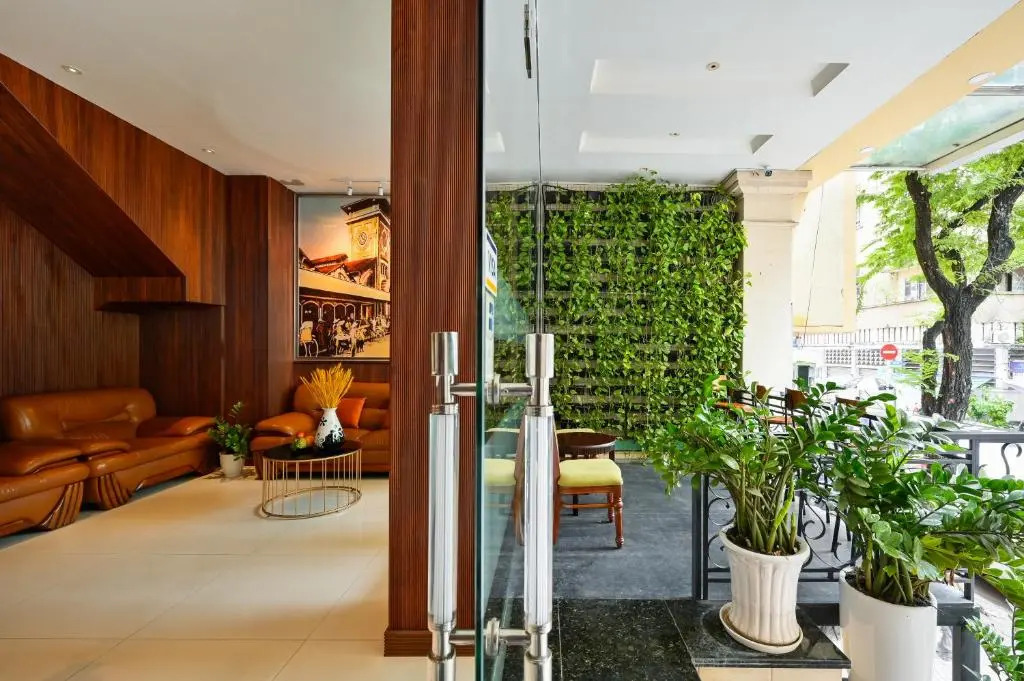 Cherry Central Hotel- Near Opera House