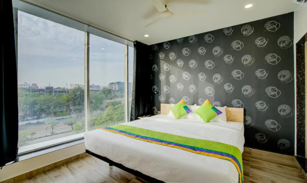 Treebo Grand Lotus - 3 km from Textile Market