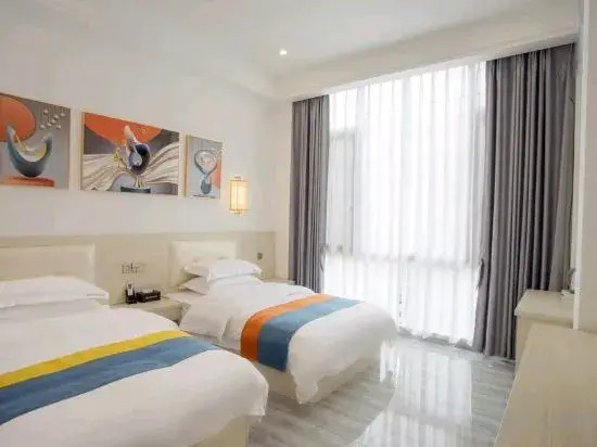 Wood House Fashion Hotel