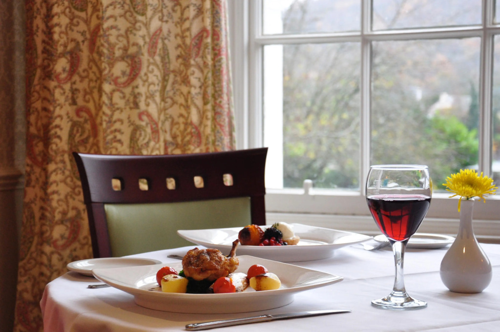 Atholl Arms Hotel