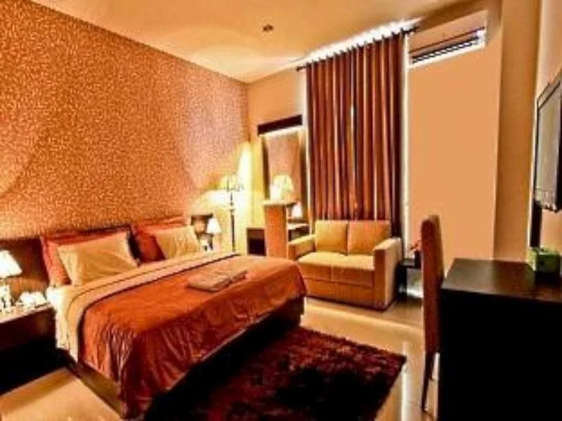 Marina Hotel