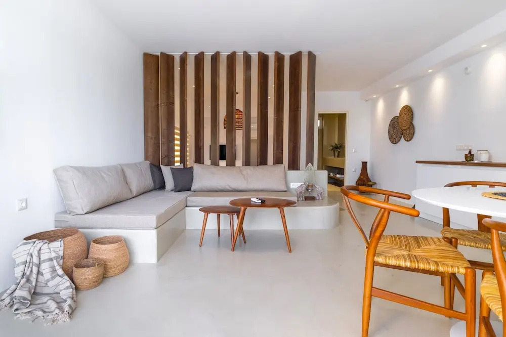 Wave, an Idyllic Seafront Suite