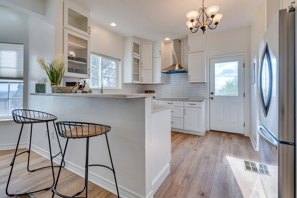 Jonestown Retreat w/ Deck: 6 Mi to Lake Travis!