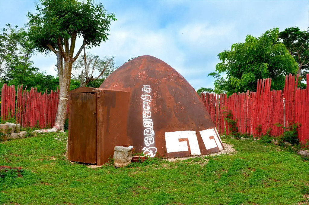 Uxmal Resort Maya
