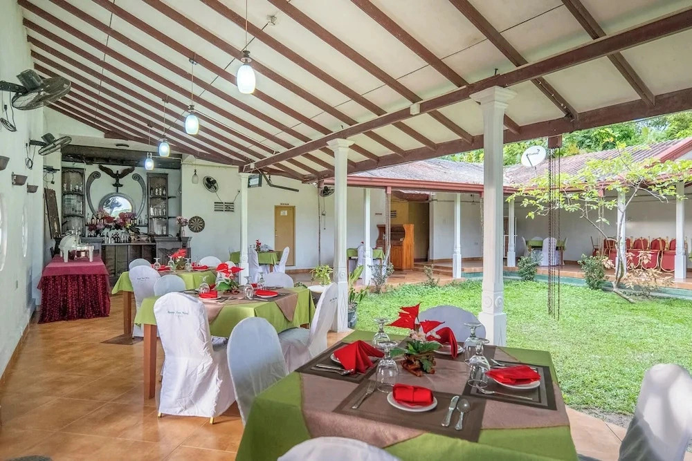 Green View Hotel