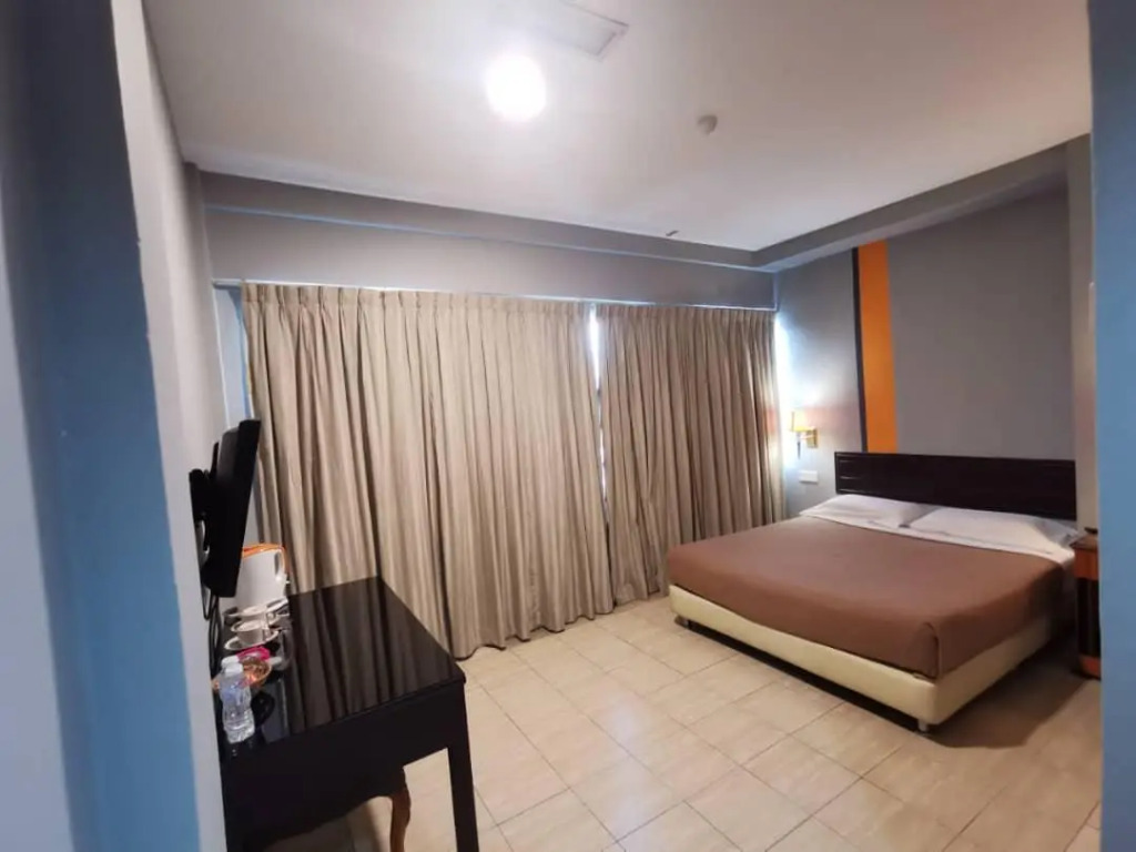 One World Lodging