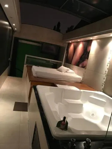 Luna Motel