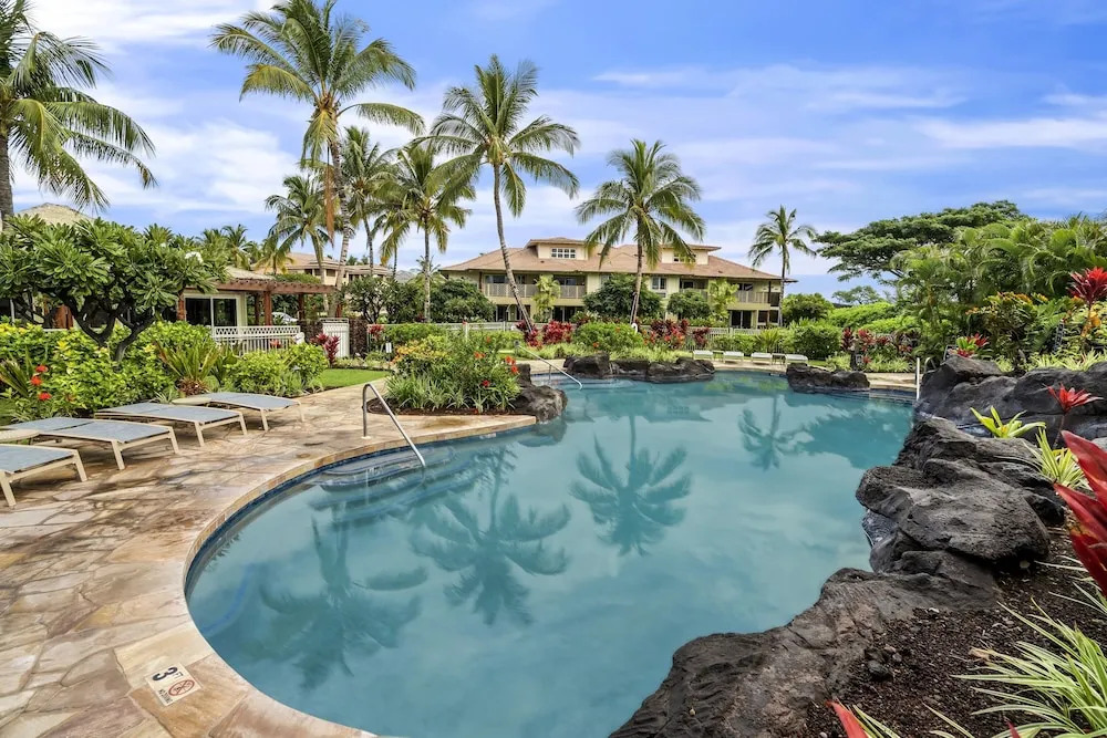 Waikoloa Beach S O2 2 Bedroom Condo by RedAwning