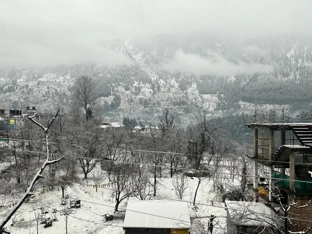 Beholden Stay & Cafe-Mountain View Boutique Stay in Old Manali