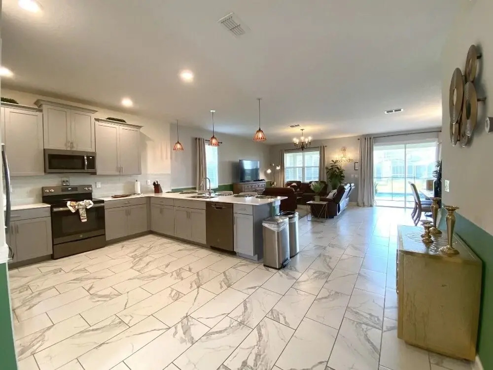 Beautiful 8 Bedroom Home in Champions Gate 8 Home by Redawning