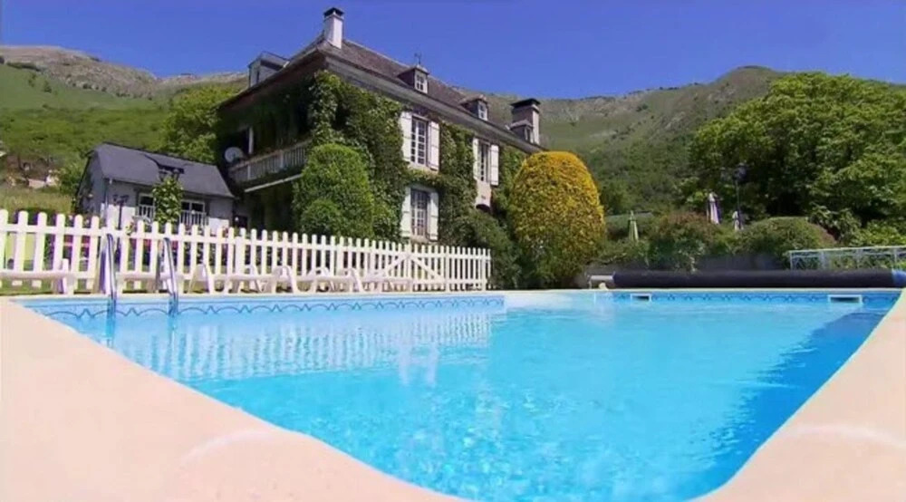 Maison Mayou