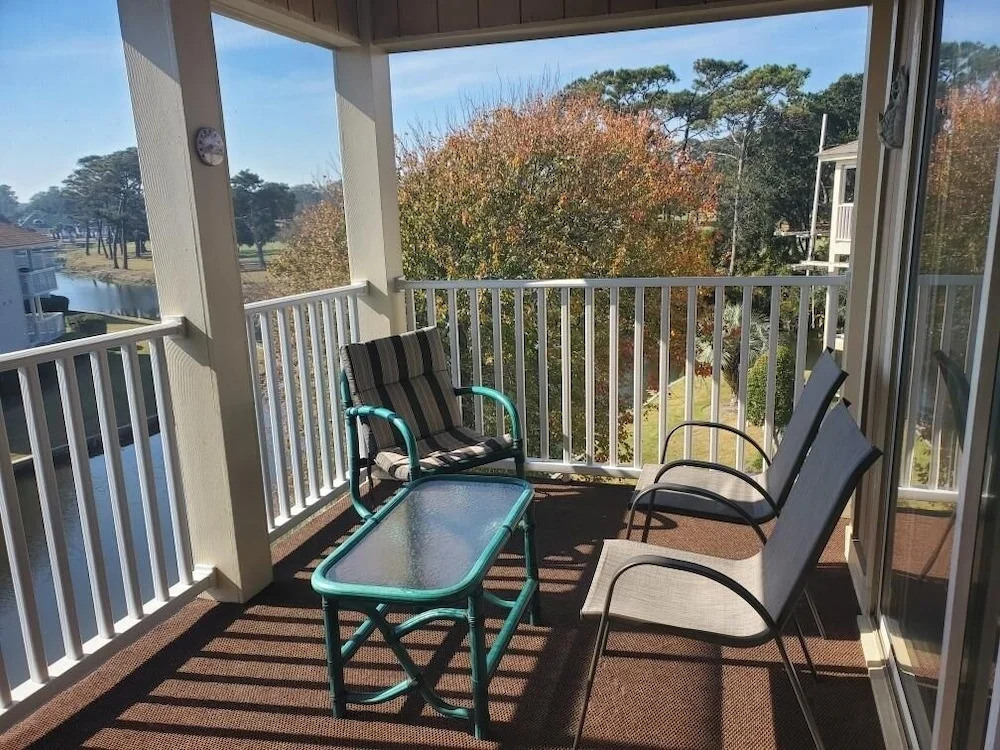 Tilghman Shores D9 2 Br condo by RedAwning