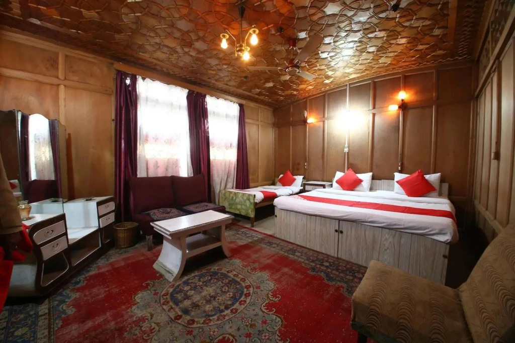 Houseboat Nairobi by OYO Rooms