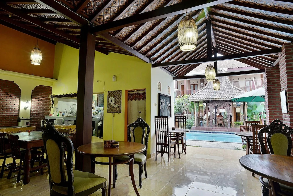 ZEN Rooms Padma Palagan