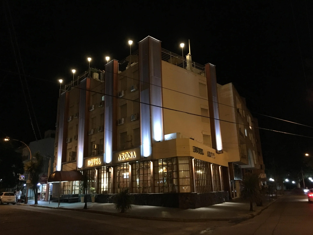 Hotel Arona