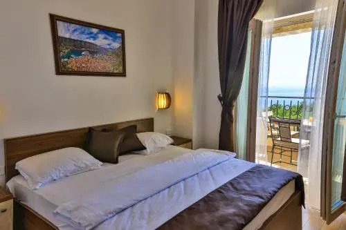 Sunny Villas