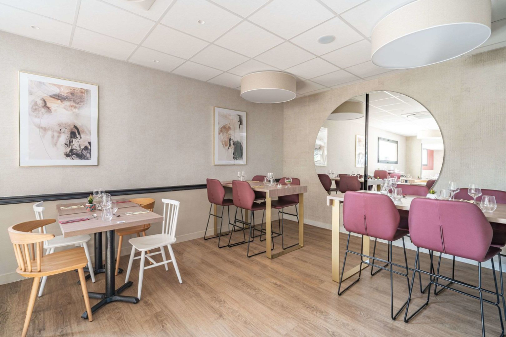 Brit Hotel Angers Parc Expo - LAcropole