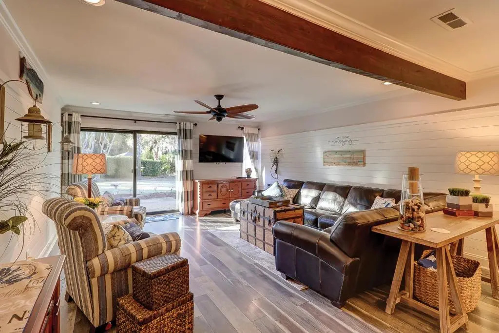 19 Sailmaster 3 BR Condo Shipyard Pool