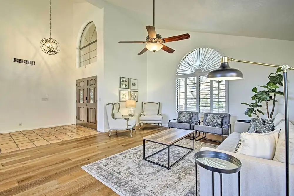 Upscale Phoenix Abode: Walk to South Mountain Park