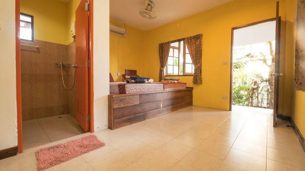 Dancing Elephant Beach Club - Hostel