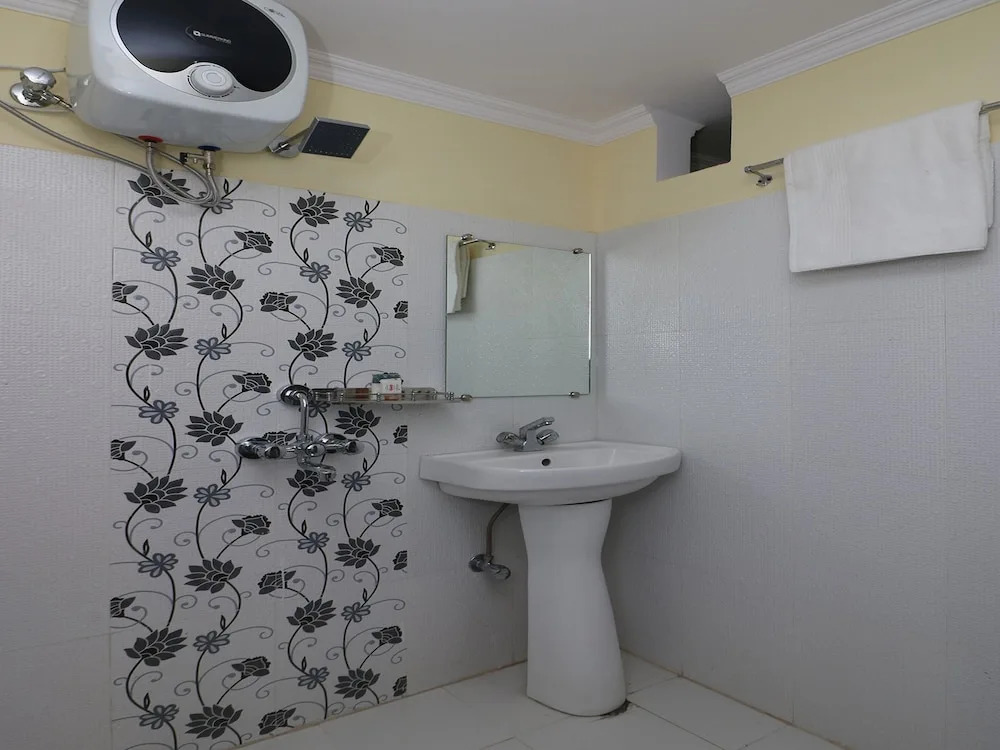 OYO 9809 Hotel Shree Residency