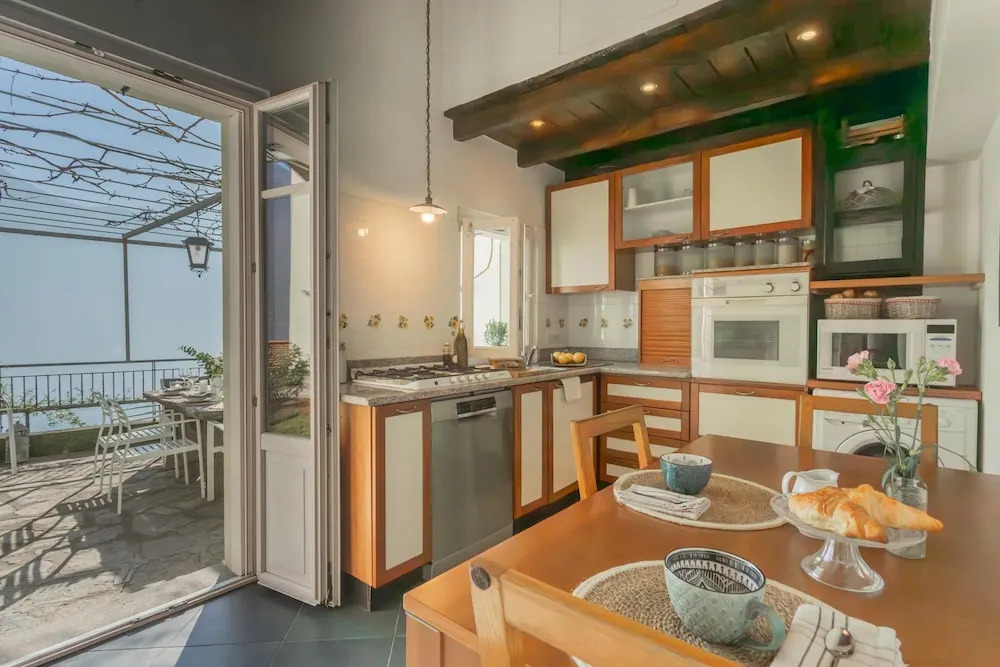 Giuliano s House - Amazing Lake View