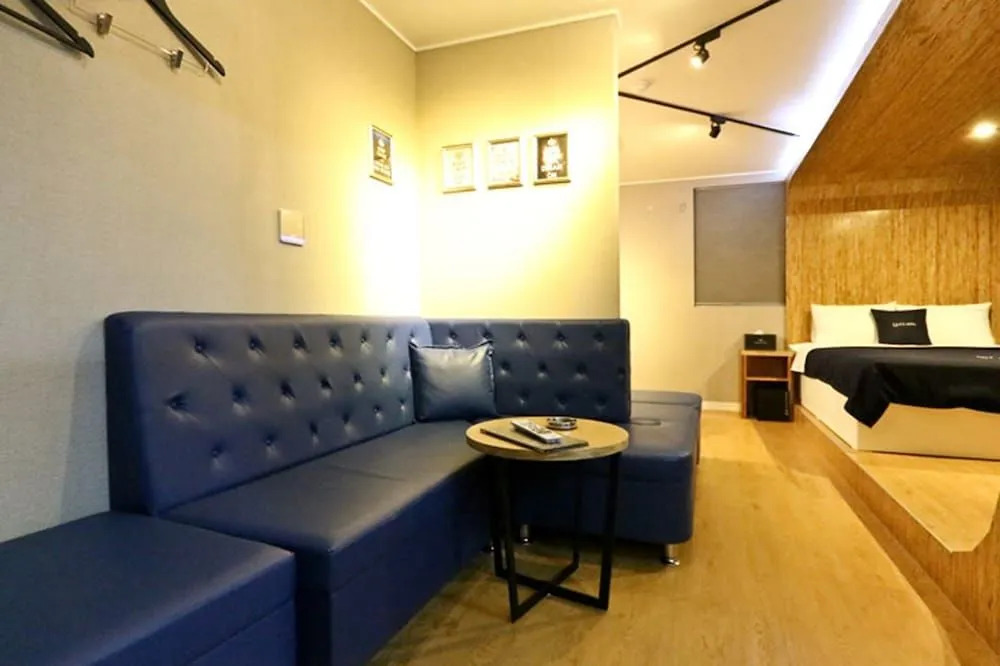 Haru Hotel