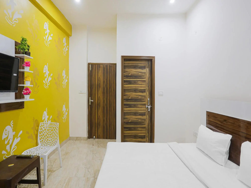 Collection O 85164 Hotel Sankalp