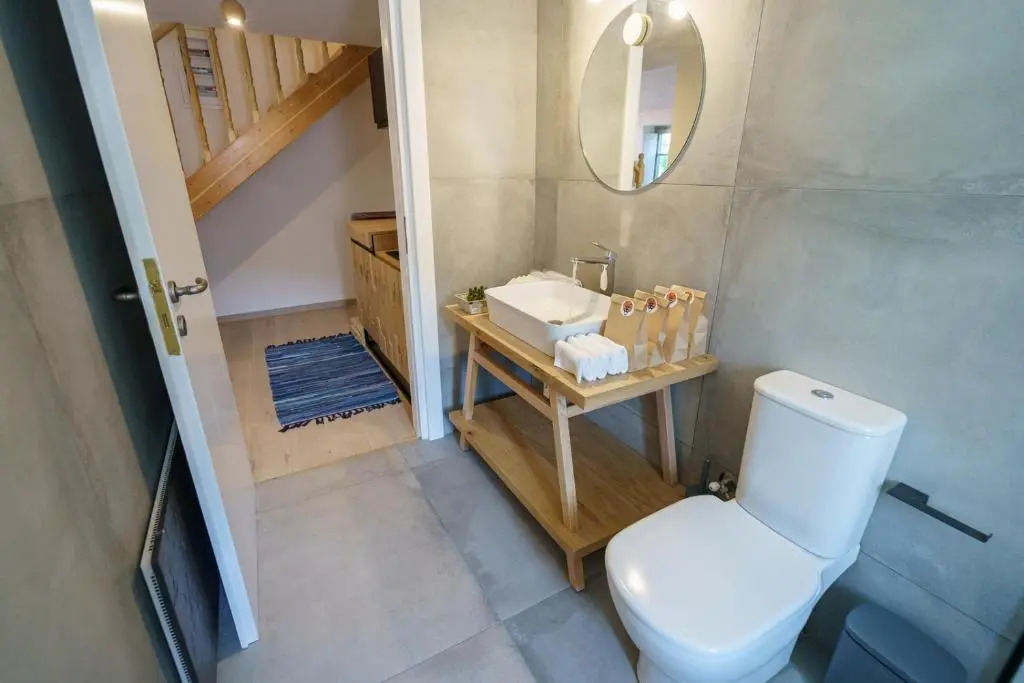 LIVIN HYDRA 2 -Luxury Apartments