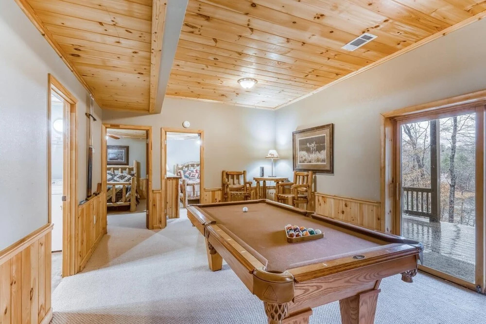 Deepwater Lodge