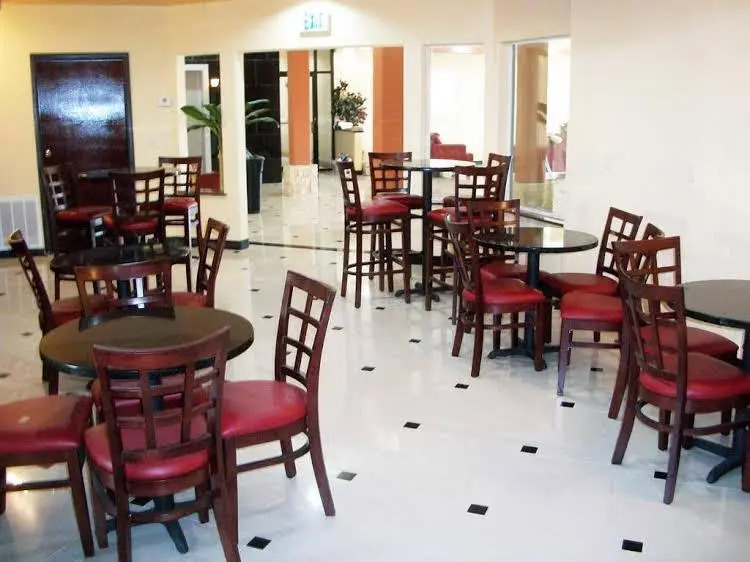 Robinson Inn and Suites