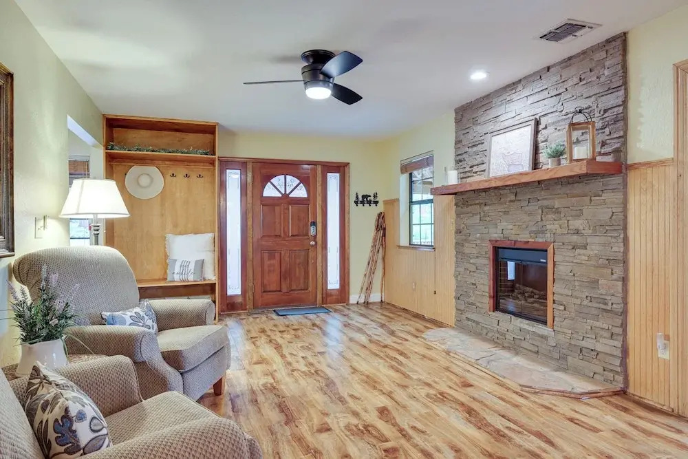 Mi-Wuk Village Vacation Rental w/ Multi-Level Deck