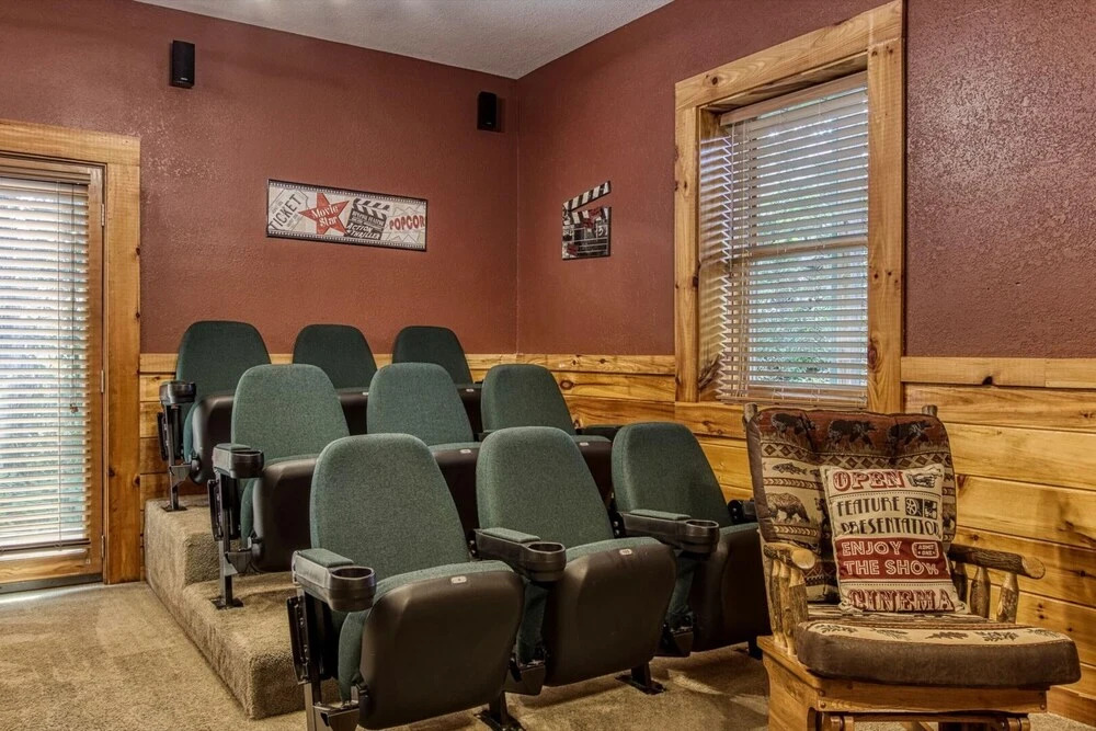 Papa Bears Hideaway - FKA Cold Creek Camp By Heritage Cabin Rentals