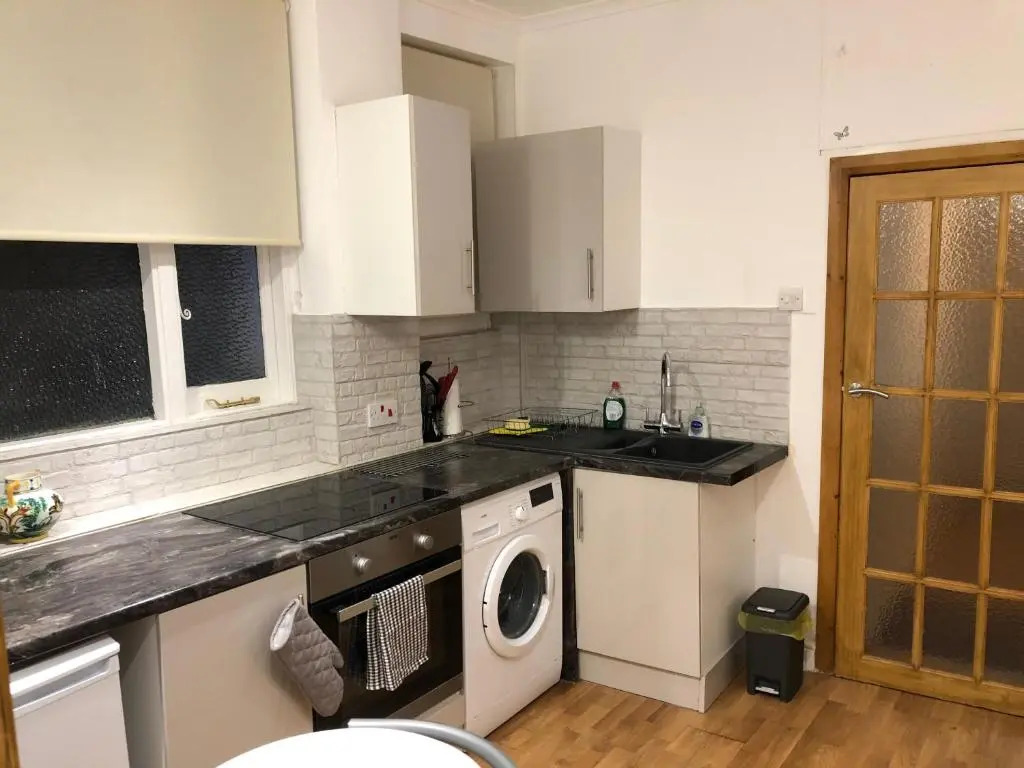 Modern Apartment in Twickenham Highstreet